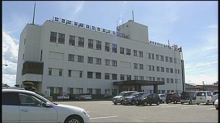 娘の頭を包丁で殴る　父親を逮捕（山形・鶴岡署）